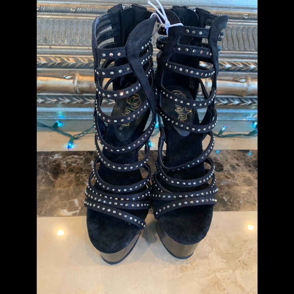 New Pleaser Heels Size 5